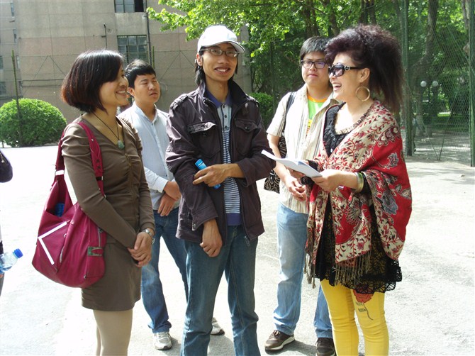 ����Ϊ�������̴�ѧ��Ѫ�������մ��ͬѧ�ľ����԰������ͬ��ͬѧСľ˼�s��֯��һ���������ֻ�